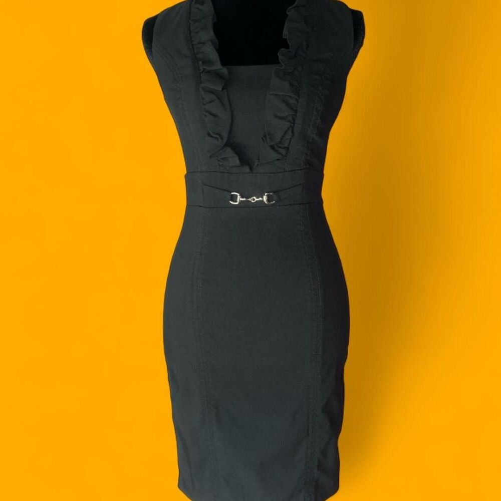 Black Ruffle Bodycon Mini Dress 🖤